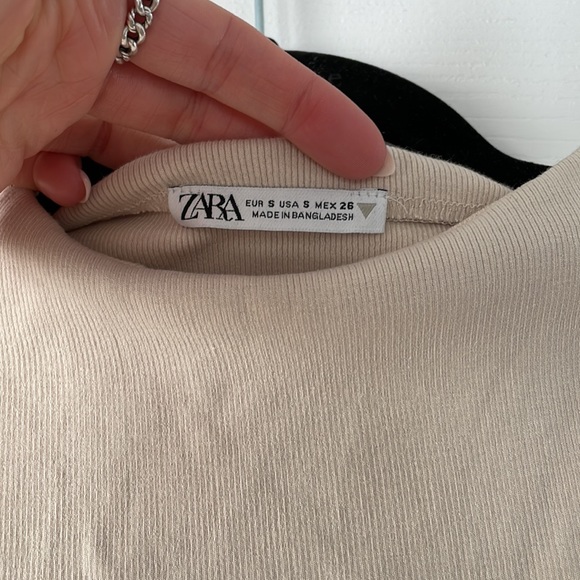 Zara basic tank - Picture 2 of 2